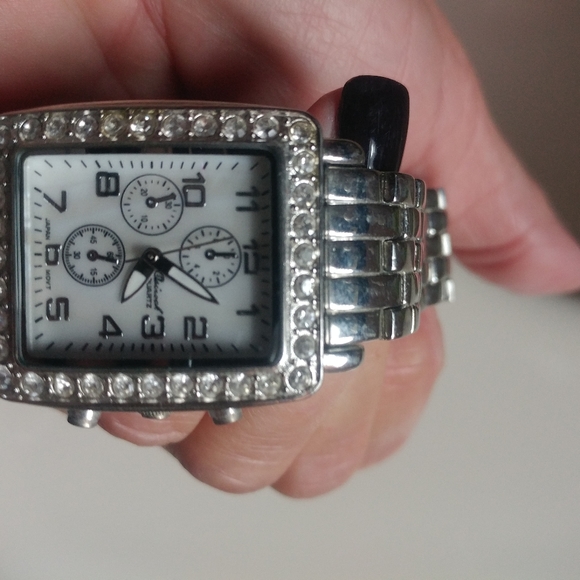 STAINLESS STEEL WATCH - Picture 2 of 4